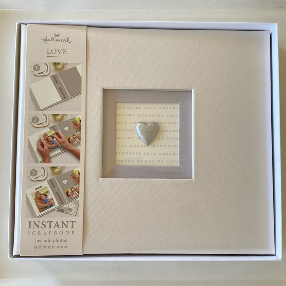 Hallmark LOVE Instant Scrapbook - NEW In Original Gift Box.